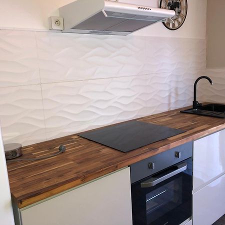 2 Pieces Independant Avec Son Jardinet Prive Hotel Borgo  Exterior photo